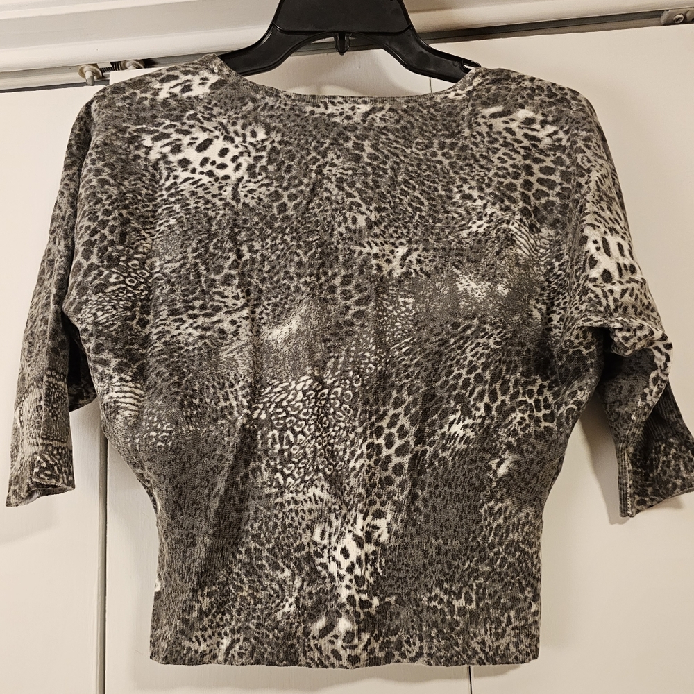 Crop Sweater - Picture 4 of 4